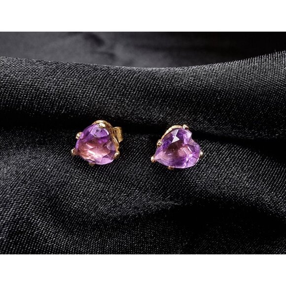 Vintage 14K Gold Heart-Shaped Amethyst Stud Earrings - Picture 3 of 5